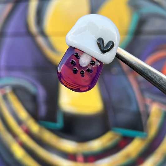 SakiBomb Stargazer Kiwi with Grey Heart Pendant