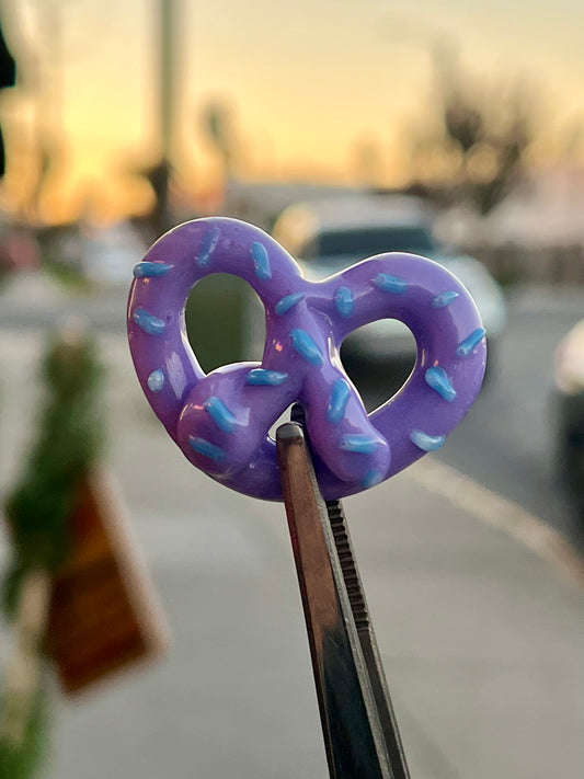 Sakibomb Large Pretzel Pendant