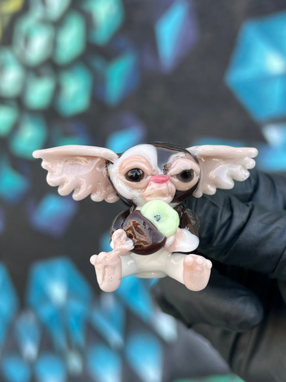 Sakibomb X Tammy Baller Gizmo with Mini Kiwi